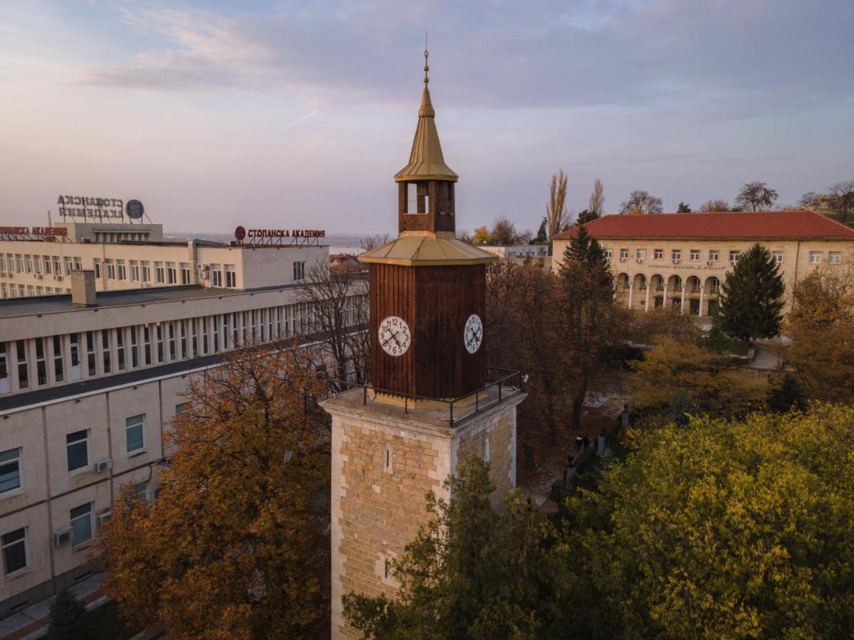 Пансион - Димитър Хадживасилев 斯维什托夫 外观 照片